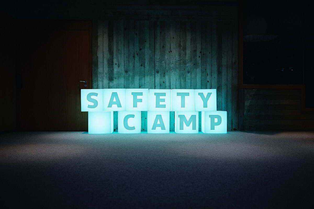 Leuchtwürfel Safety Camp